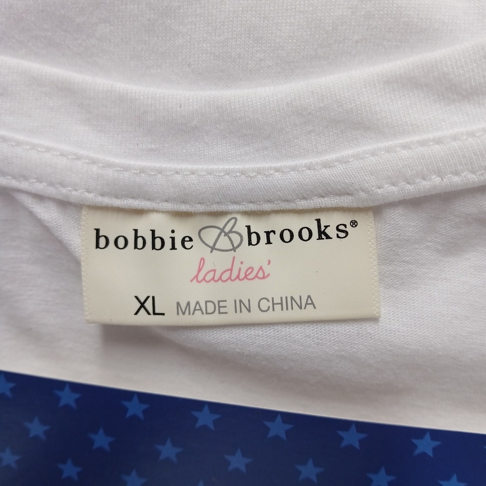 Patriotic Lips Kiss T-shirt Red White Blue USA Womens XL Bobbie Brooks NEW - Picture 2 of 4